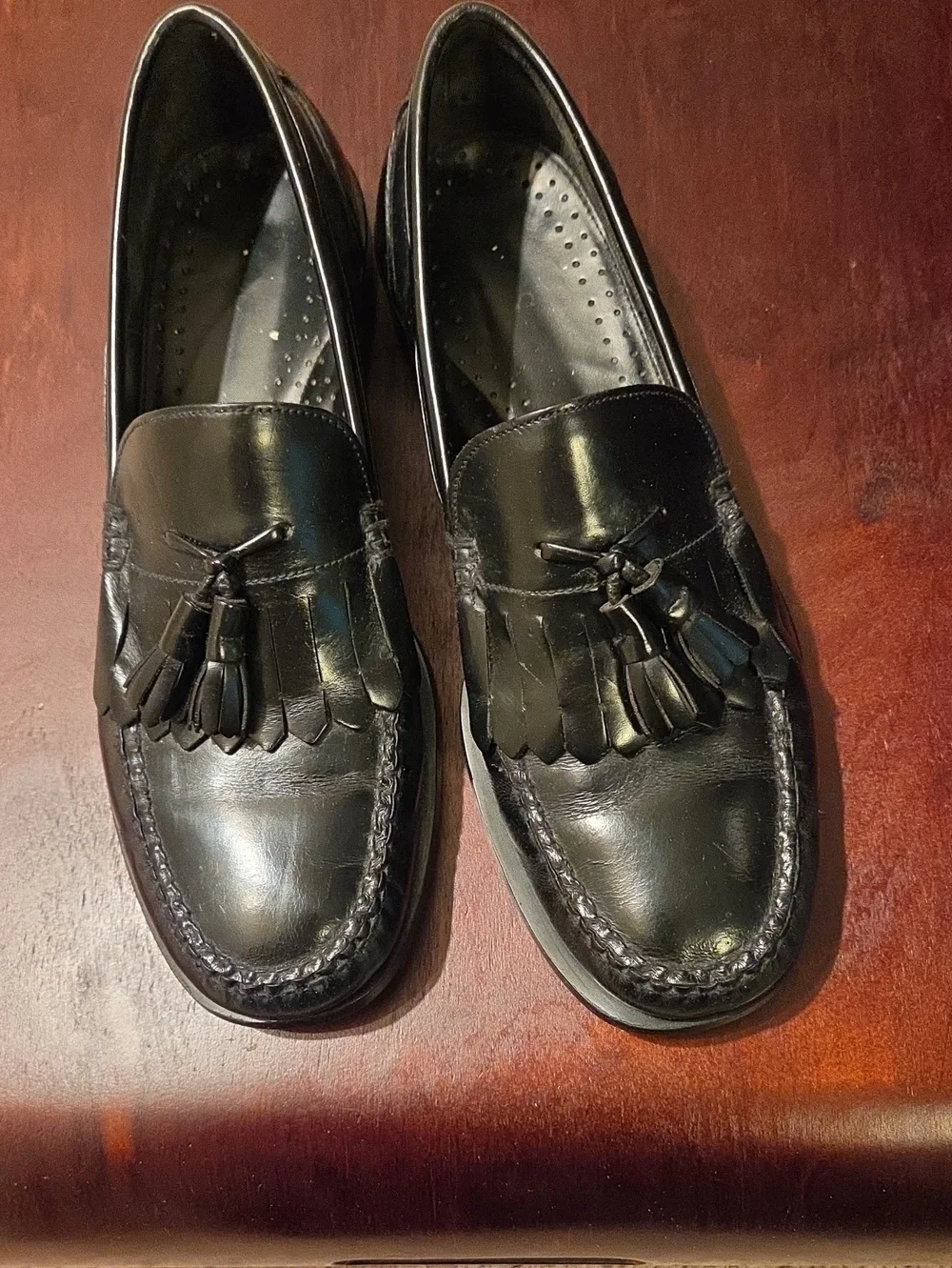 G.H. Bass & Co. Black Leather Tassel Kiltie Loafers Size 10